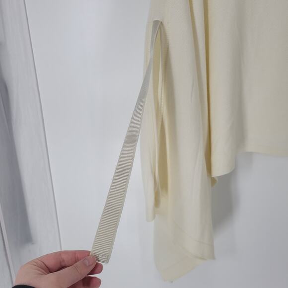 Lululemon White Opal Forward Flow Poncho - Picture 4 of 8